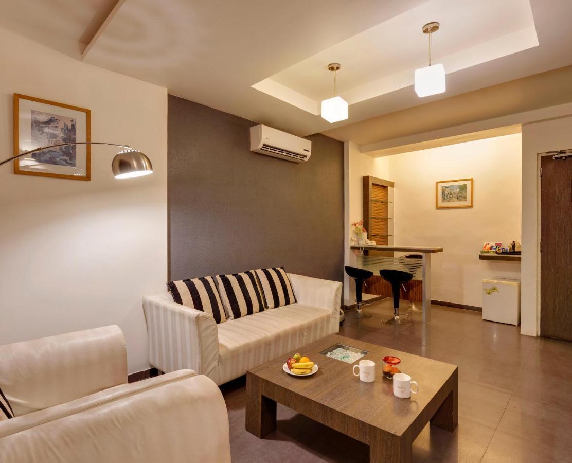 Regenta Place Raysons โกลฮาปูร์ ภายนอก รูปภาพ