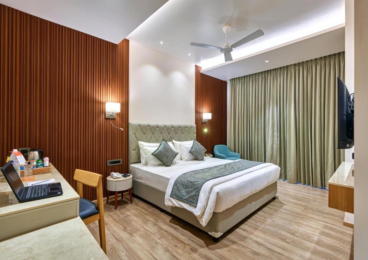 Regenta Place Raysons โกลฮาปูร์ ภายนอก รูปภาพ