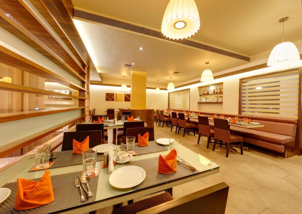Regenta Place Raysons โกลฮาปูร์ ภายนอก รูปภาพ