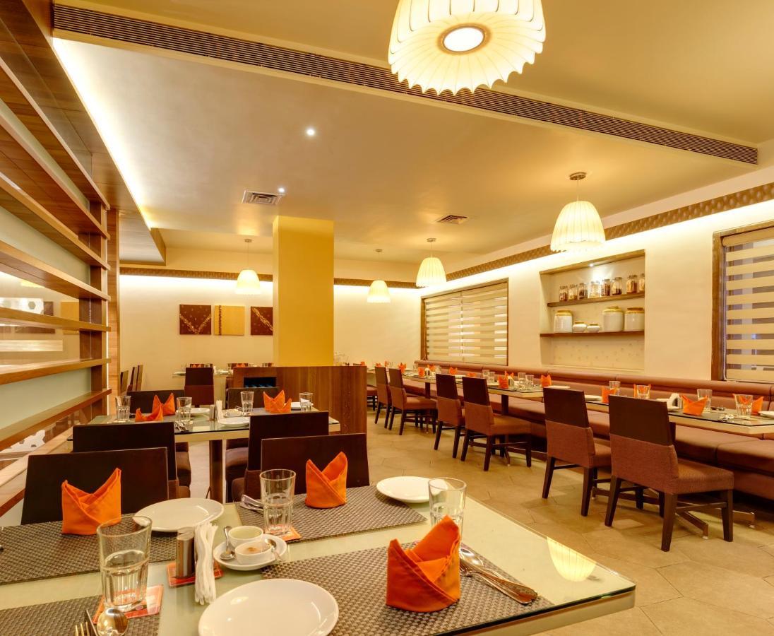 Regenta Place Raysons โกลฮาปูร์ ภายนอก รูปภาพ